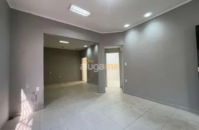 Salão comercial na boa vista, com fachada, acessibilidade pronta e cozinha.