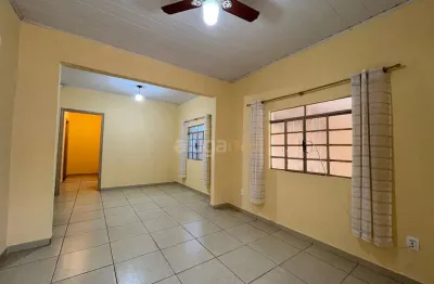 Casa com 3 dormitórios e 4 vagas de garagem no bairro parque industrial (boa vista).
