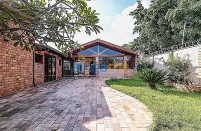 Casa no alto rio preto com 3 suítes, 4 vagas e varanda gourmet.