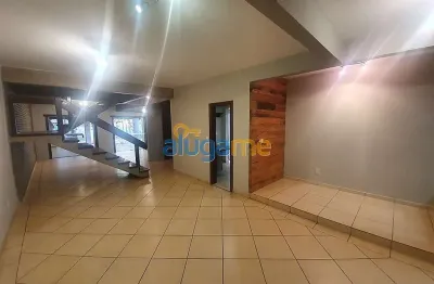 Casa (sobrado) no jardim alto rio preto, com 3 dormitórios (2 suítes), área de lazer e 2 vagas.