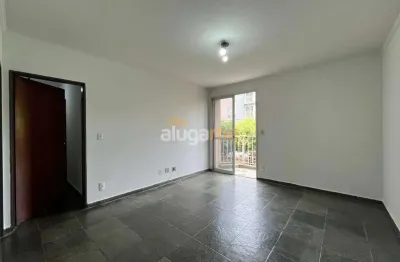 Apartamento na Vila Itália com 3 dormitórios (1 suíte), 1 vaga coberta e área de lazer.