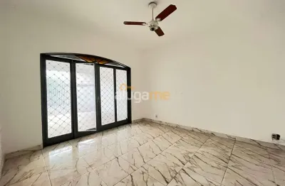 Sobrado com 04 dormitórios no jardim yolanda, região da represa, com edícula e amplo quintal.