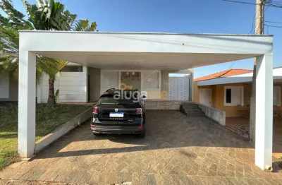 Casa no condomínio belvedere com 03 dormitórios (sendo 01 suíte), varanda ampla e 02 vagas.