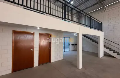 Barracão para locação as margens da rodovia em catanduva-sp