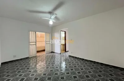 Apartamento na vila imperial com 02 dormitórios, 01 vaga e sacada, com armário embutido.