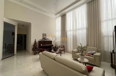 Casa com fino acabamento no Parque São Miguel, com 03 suítes, área gourmet coberta com churrasqueira, piscina e 04 vagas.