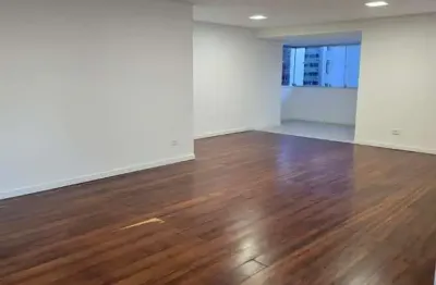 Apartamento à venda com 3 quartos sendo uma suíte, 120m² área útil por R$ 850.000,00