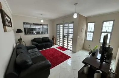 Casa com 5 quartos à venda na Rua Avelino Ferreira, Santa Terezinha, Aparecida