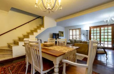 Excelente sobrado para venda em jardim das vertentes com 4 quartos, sendo 4 suítes, 199m²
