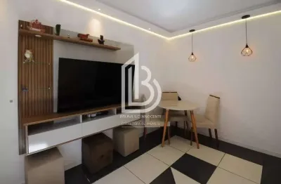 Apartamento reformado à venda - 2 quartos, 56m², condomínio portugal