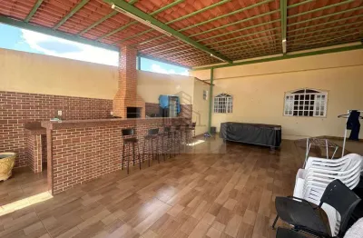 Casa qnc  taguatinga - 3 quartos -  reformada - ac financiamento