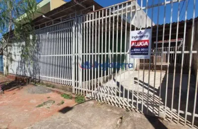 Casa com 3 quartos para alugar, 80 m² por R$ 1.100/mês - Jardim Piza - Londrina/PR