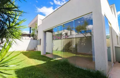 Casa com 3 quartos para alugar, 188 m² por R$ 8.550/mês - Alphaville II - Londrina/PR