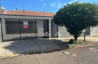 Casa com 3 quartos, 140 m² - venda por r$ 675.000 ou aluguel por r$ 3.000/mês - santa mônica - londrina/pr