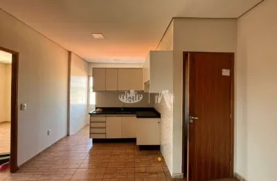 Sobreloja com 3 quartos para alugar, 90 m² por R$ 1.400/mês - Jardim Esperança - Londrina/PR