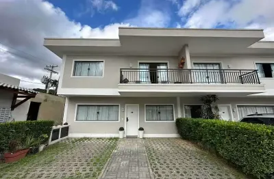 Casa em condomínio fechado com 3 quartos à venda na rua manhuaçu, vargem grande, rio de janeiro, 138 m2 por r$ 775.000