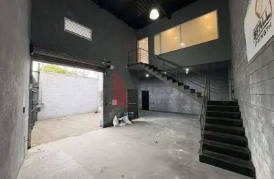 Barracão / Galpão / Depósito com 1 sala para alugar na Rua Francelino Rodrigues, Vila São Sebastião, Mogi das Cruzes