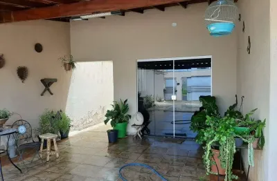 Casa com 3 quartos à venda no jardim holanda, uberlândia  por r$ 430.000