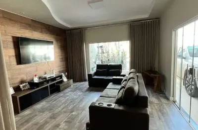 Casa com 3 quartos à venda no jardim europa, uberlândia  por r$ 900.000