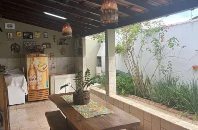 Casa com 3 quartos à venda no jardim das palmeiras, uberlândia  por r$ 440.000