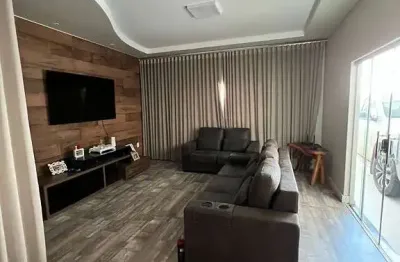 Casa com 3 quartos à venda em laranjeiras, uberlândia  por r$ 700.000