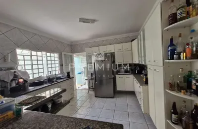 Casa com 3 quartos à venda no santa mônica, uberlândia  por r$ 900.000