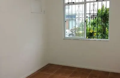 Apartamento com 2 quartos à venda na rua das rosas, 51, vila valqueire, rio de janeiro por r$ 279.000