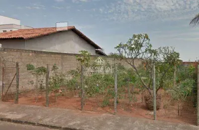 Terreno à venda no Conjunto Segismundo Pereira, Uberlândia 