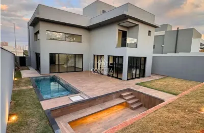 Casa em condomínio fechado com 4 quartos à venda no Granja Marileusa, Uberlândia 