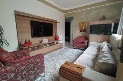 Casa com 3 quartos à venda no Jardim Canaã, Uberlândia 