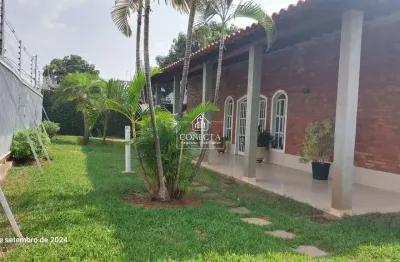 Casa com 4 quartos à venda em Saraiva, Uberlândia 