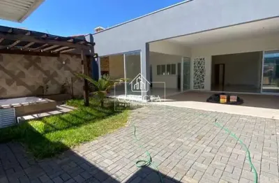 Casa com 3 quartos à venda no Jardim Patrícia, Uberlândia 