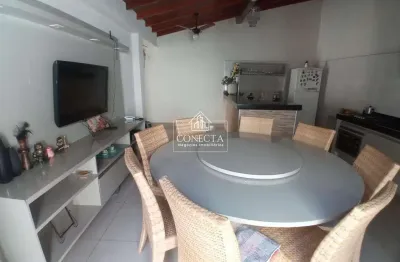Casa com 3 quartos à venda no Jardim Patrícia, Uberlândia 