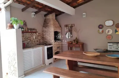 Casa com 4 quartos à venda no Jardim Karaíba, Uberlândia 