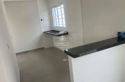 Casa reformada no jardim holanda, sozinha no terreno com 75 m² de área construída, 3 quartos sendo 01 suítes,