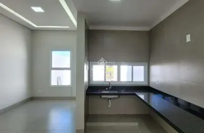Casa com excelente acabamento, com 75m² em terreno de 125 m². 3 quartos sendo uma suíte com closet, sala com pé direito alto integrada com a cozinha