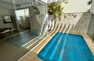 Casa em condomínio para locação | 3 suítes, 2 vagas em nova uberlândia