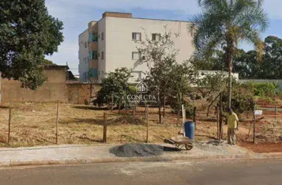 Lotes contra esquina disponíveis para a venda no bairro Segismundo Pereira em Uberlândia.