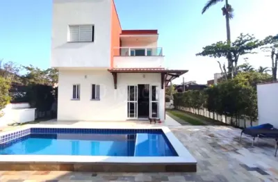 Casa em condomínio fechado com 3 quartos para alugar na rua são pedro, praia da lagoinha, ubatuba por r$ 1.200 por dia