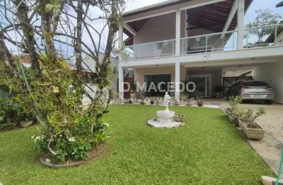 Casa em condomínio fechado com 4 quartos para alugar na rua são pedro, 343, praia da lagoinha, ubatuba por r$ 1.100 por dia