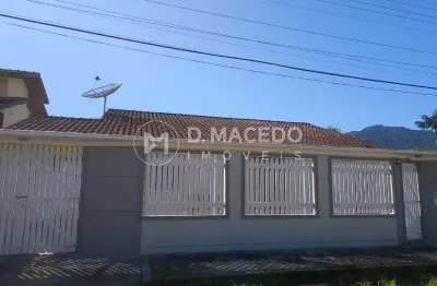 Casa com 2 quartos à venda na rua rio grande do norte, praia da lagoinha, ubatuba por r$ 790.000