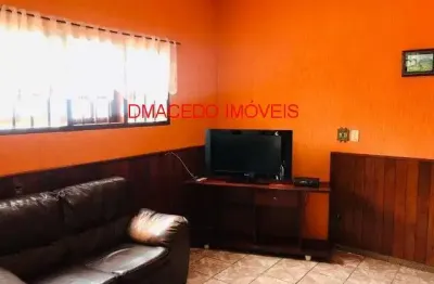 Casa para venda em Praia Maranduba de 216.00m² com 2 Quartos, 1 Suite e 2 Garagens