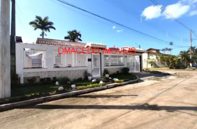Casa para venda em Praia Da Lagoinha de 297.00m² com 3 Quartos, 1 Suite e 3 Garagens