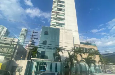 Alugo alto padrão na doca com 3 suítes, vista para a baía, mobiliado