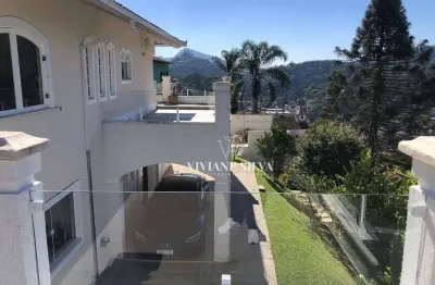 Casa cinematográfica com vista para o dedo de deus – mobiliada, 4 quartos, piscina e gourmet – teresópolis/rj