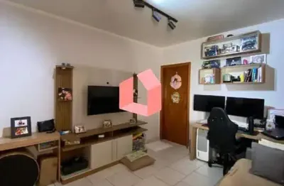 Casa térrea - 2 dormitórios sendo 1 suíte, 2 vagas de garagem - bairro assunção