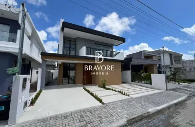 Alto padrão, privacidade e sofisticação em condomínio fechado