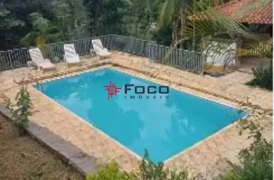 Mp chácara em condomínio fechado / villagio fazendão / 03 dormitórios / vista livre para a serra / piscina / área gourmet / pomar / 200 m² de construção / 5.400 m² de terreno / são josé dos campos.