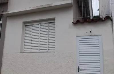 Casa com 2 quartos para alugar na Rua Professora Jovita Franco Arouche, 54, Centro, Mogi das Cruzes