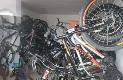 Apartamento para Locação em Mogi das Cruzes, Vila Rubens, 2 dormitórios, 1 suíte, 2 banheiros, 1 vaga